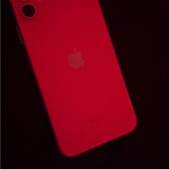 Apple Red iPhone Sleek Design and Vibrant Color - Picture 1 of 2